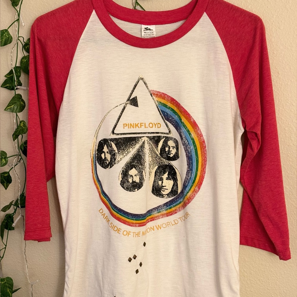 Custom Pink Floyd raglan tee